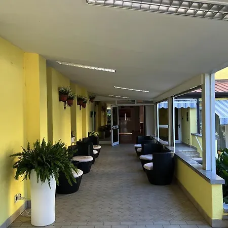 Ai Pini Hotel Grado