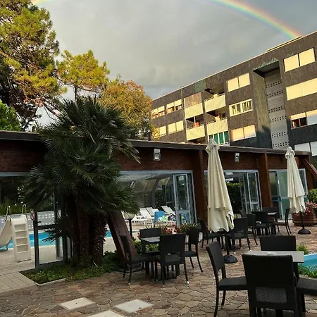 Ai Pini Hotel Grado