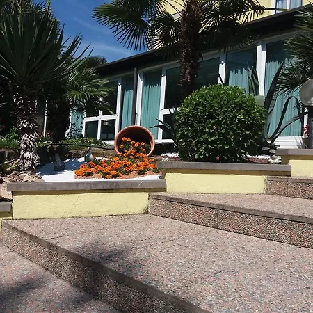 Ai Pini Hotel